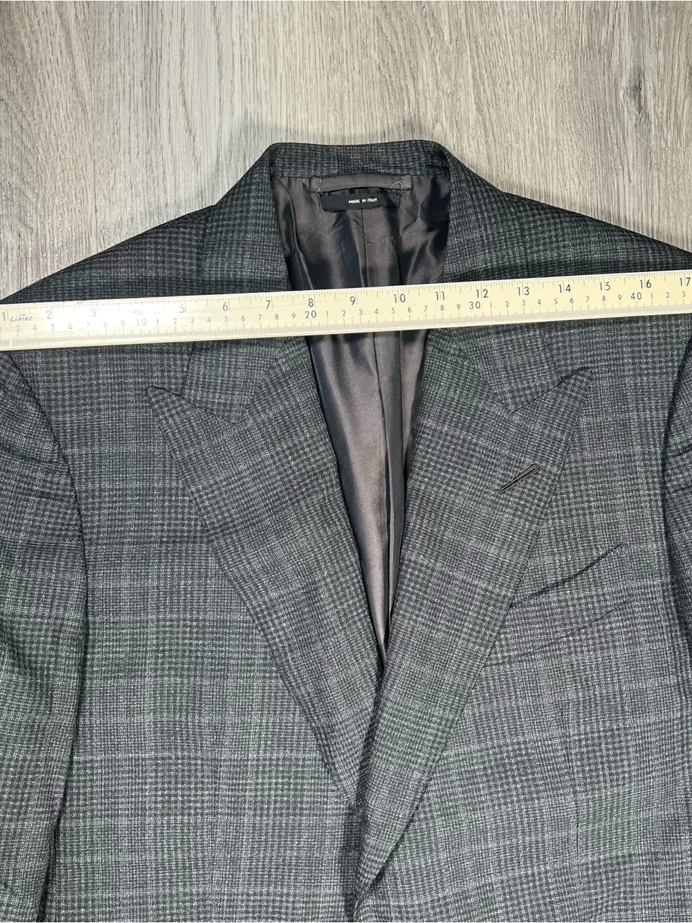 Tom Ford Grey Plaid Wool Blazer 40R Mens Suit Jacket Windsor Peak Lapel Italy
